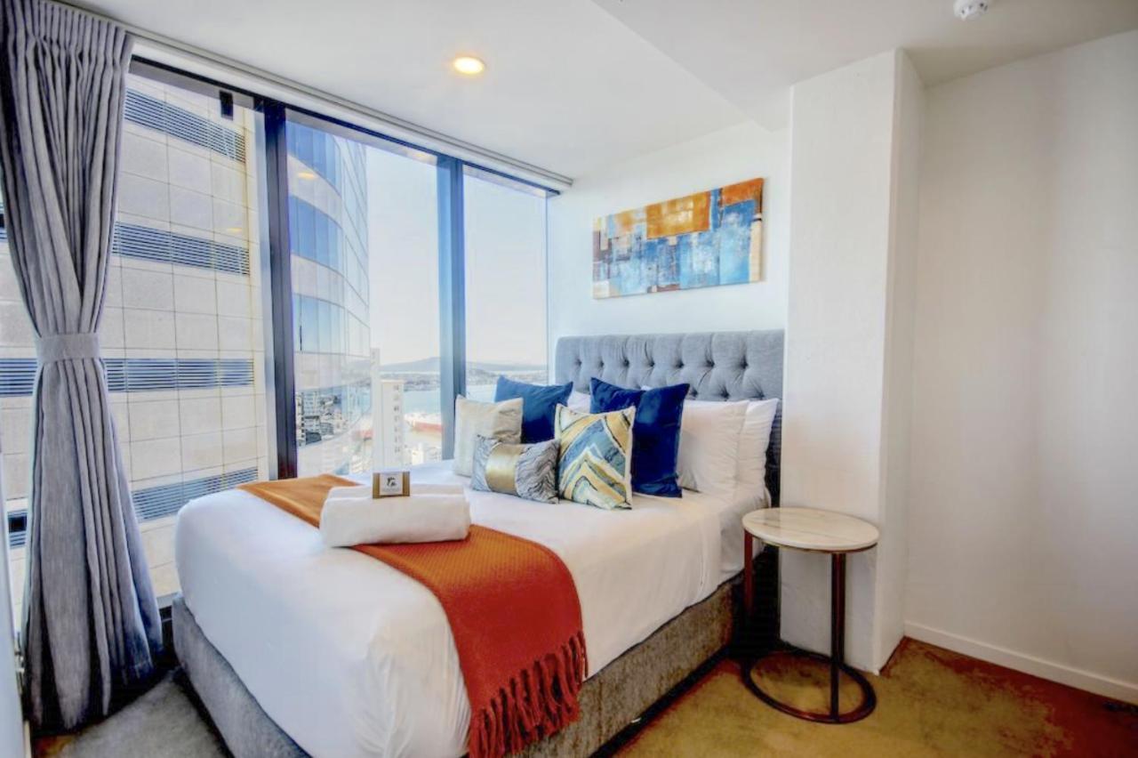 Magnificent Harbour View Skytower View Apartment In Cbd Auckland Eksteriør billede
