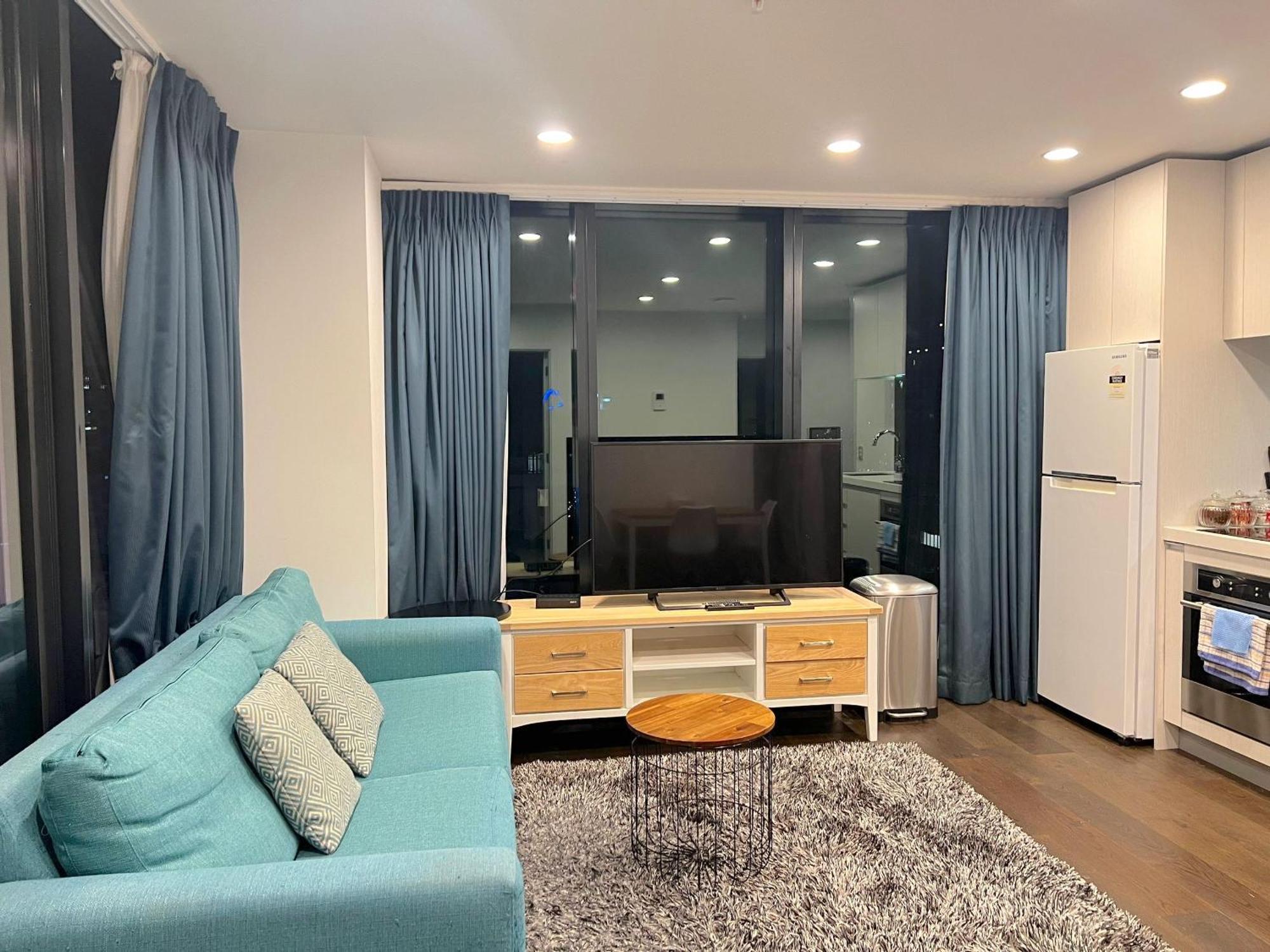 Magnificent Harbour View Skytower View Apartment In Cbd Auckland Eksteriør billede