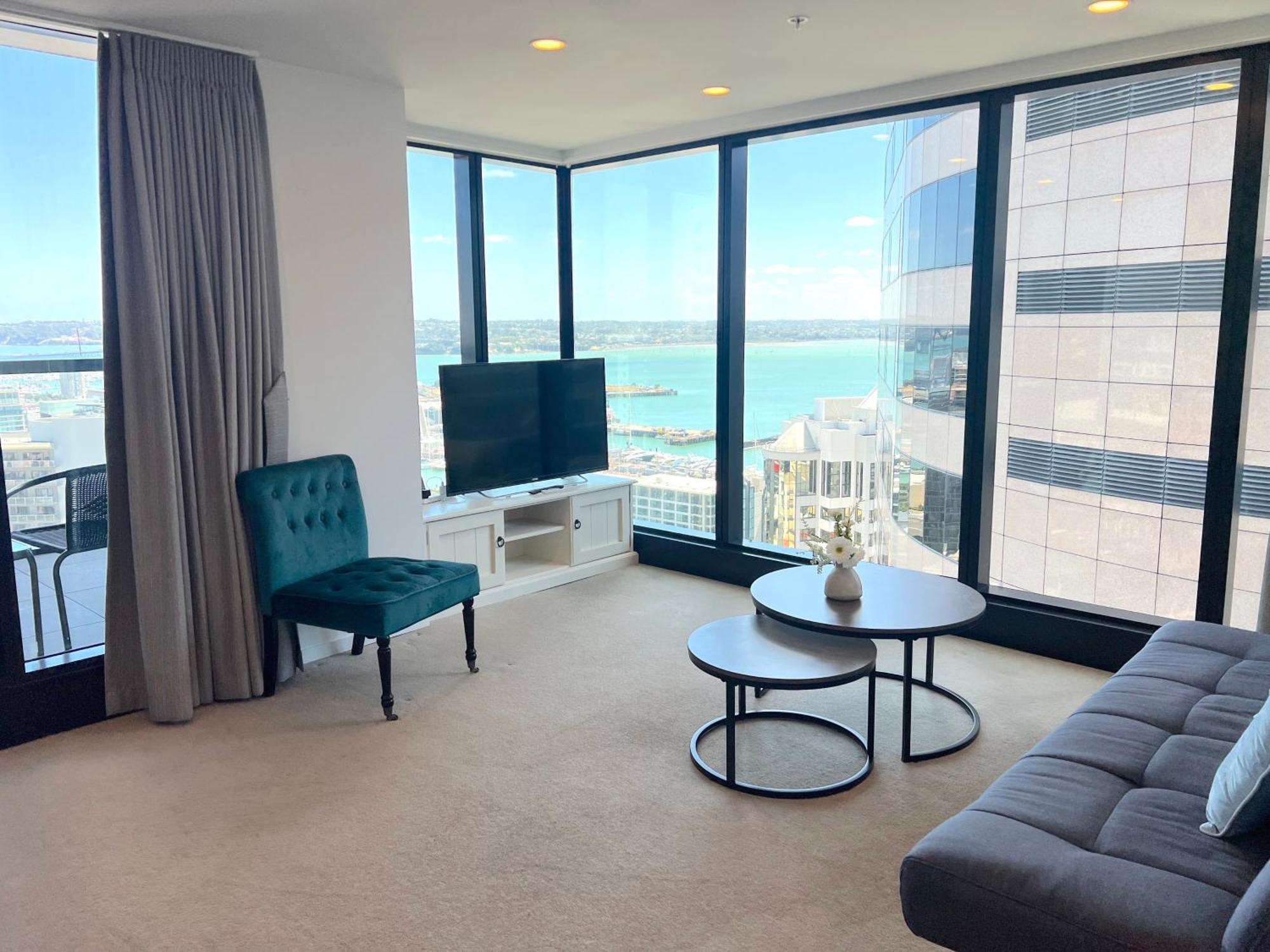Magnificent Harbour View Skytower View Apartment In Cbd Auckland Eksteriør billede