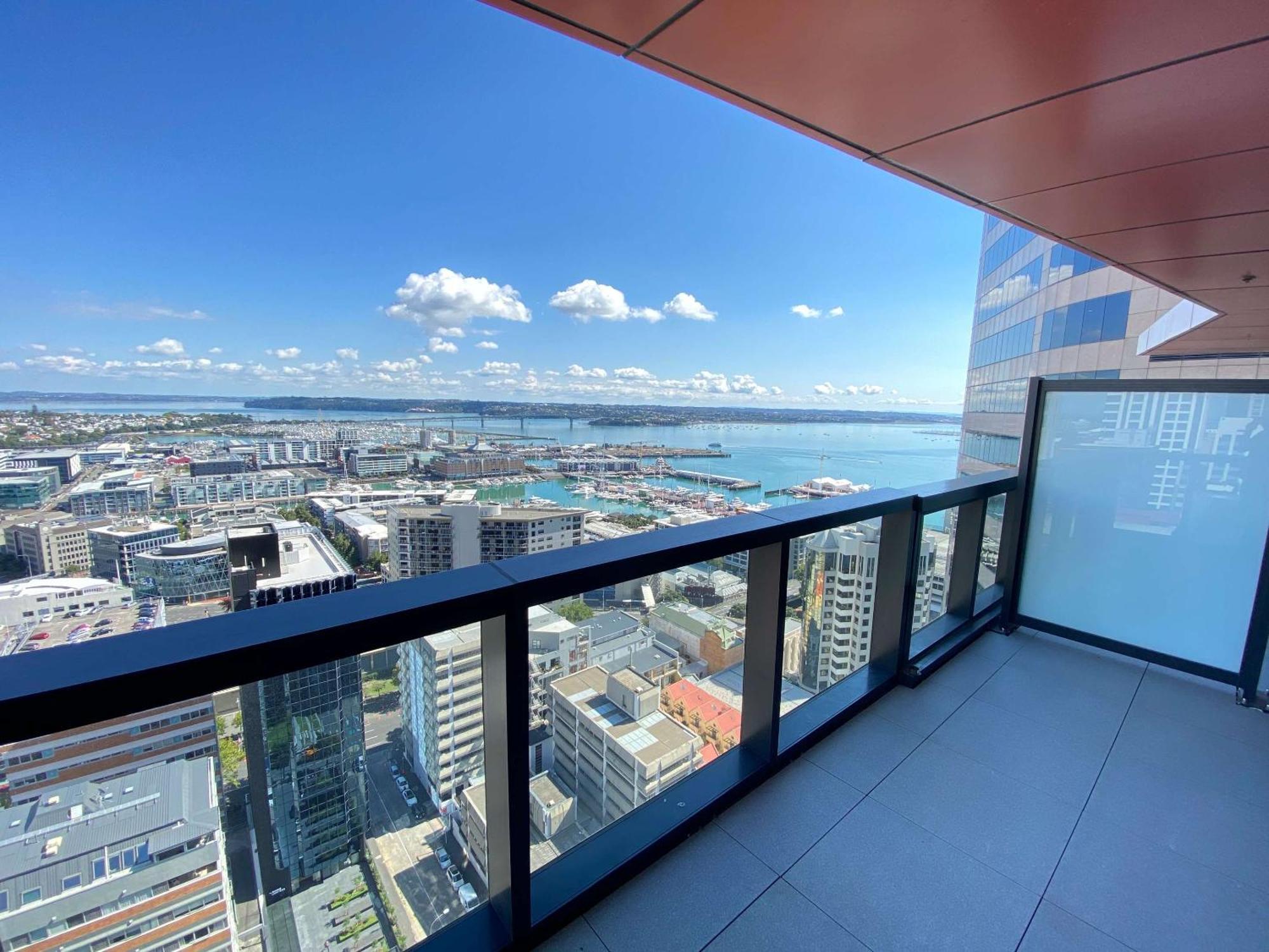 Magnificent Harbour View Skytower View Apartment In Cbd Auckland Eksteriør billede